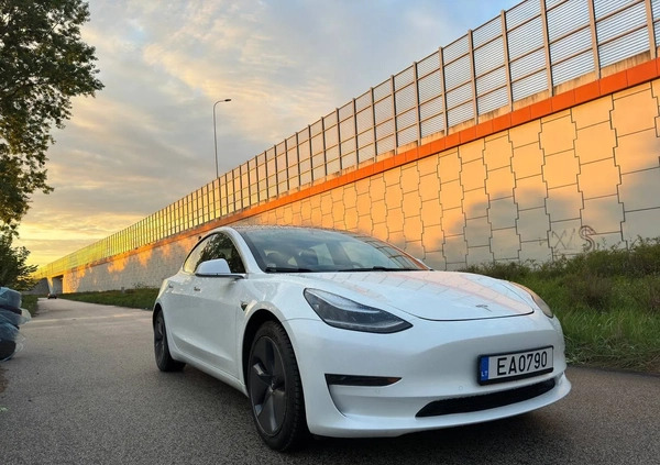 Tesla Model 3 cena 120000 przebieg: 46000, rok produkcji 2020 z Warszawa małe 436